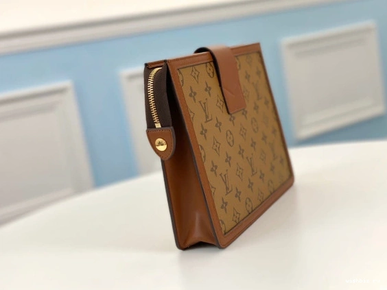 WIS LOUIS VUITTON CHANELUTCH 1202